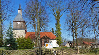 Die Wandlitzer Kirche von Süden, vom Gemeindehaus aus